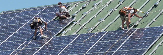 Clean energy, clean energy jobs, energy, renewable energy, renewable energy jobs, fossil fuel, fossil fuel jobs, economy, Sierra Club, Department of Energy, solar, solar power, solar energy, solar panels