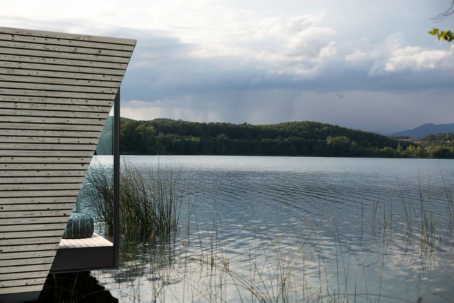 In Tenta, dropbox portable hotel suite, microarchitecture, green design, hotel design, micro hotels, micro lodging, modular microarchitecture, modular building, modular architecture, modular hotels, mini hotels, tiny room hotel