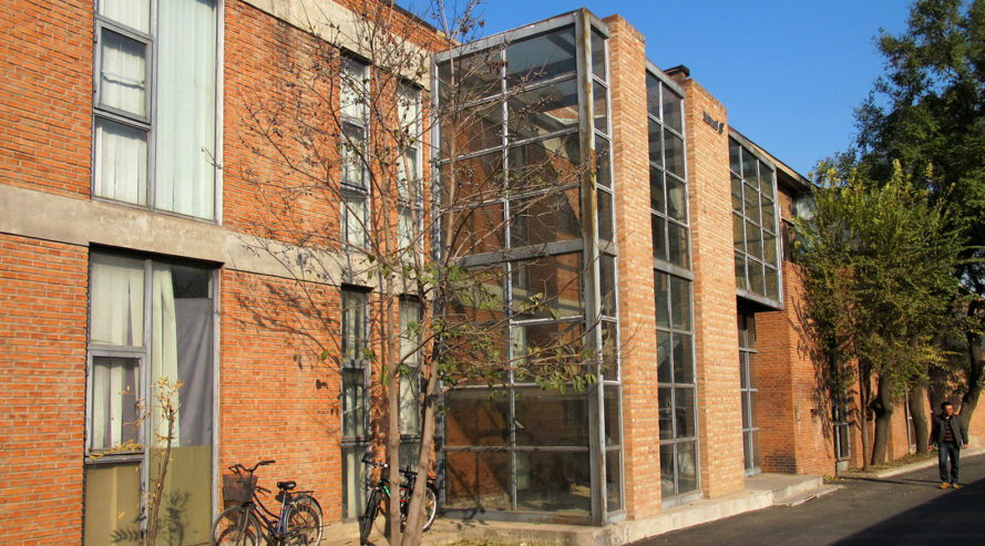 Elongated Industrial Box, Ding Hui Yuan Zen & Tea Chamber, He Wei Studio / 3andwich Design, green renovation, factory renovation, Beijing, Chinese garden, inner courtyard, meditation room, green architecture, office space, ramps and walkways