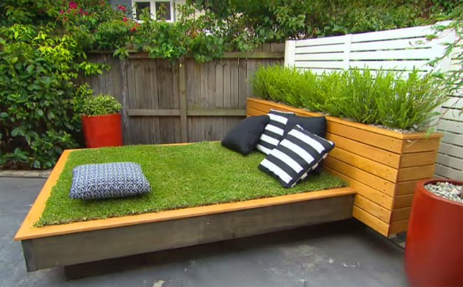 Jason Hodges, Grass Daybed, diy yard tips, how to make a grass bed, how to make a grass daybed, grass daybed from Australia, australian landscape gardener, Better Homes & Gardens, diy grass bed, diy garden furniture, make your own bed, landscape art, yard art, grass daybed made with wood pallets
