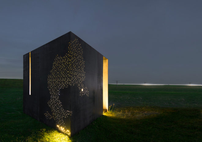 HE Xiao-Ping, LI Xing-Lin, Origin of Everything, Hui installation, art installations, bamboo art, bamboo art installation, bamboo structures, Guangzhou Design Week, LOW-E materials, art events china, bamboo designs, chinese architecture, chinese art, chinese designers, cubed architecture