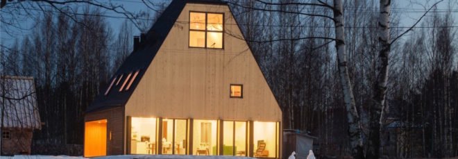 House in Pribylovo by Chvoya, pine contemporary home, modern home design in Russia, pine clad house, House in Pribylovo, Chvoya house architecture