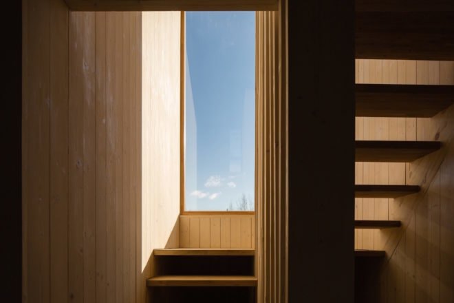 House in Pribylovo by Chvoya, pine contemporary home, modern home design in Russia, pine clad house, House in Pribylovo, Chvoya house architecture