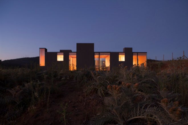 Leyda House, Ignacio Rojas Hirigoyen, Alfredo Gonzalez Briceño, architecture, design, homes in chile, timber homes, timber-clad structures, wooden homes, wood floors, wood ceilings, minimalist design, chilean architecture, chilean homes, leyda valley,
