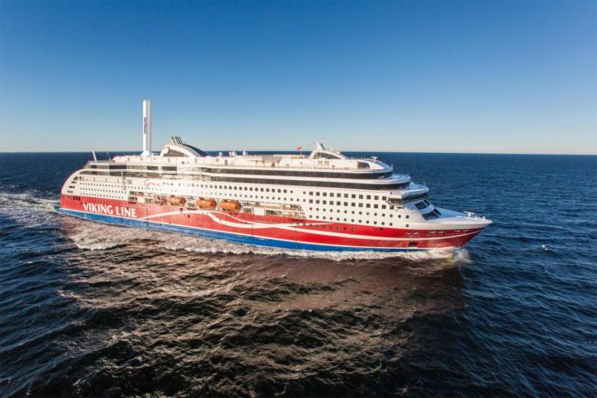 spinning sails, wind power, renewable energy, clean power, design, norsepower, shell oil, maersk, spinning sails power ocean tankers, maersk trial spinning sails