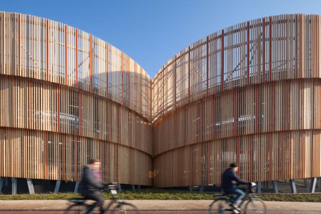 Zutphen park and ride building by MoederscheimMoonen Architects, park and ride architecture, park and ride buildings, beautiful park and ride, Zutphen park and ride, park and ride in Noorderhaven, bicycle parking in Zutphen