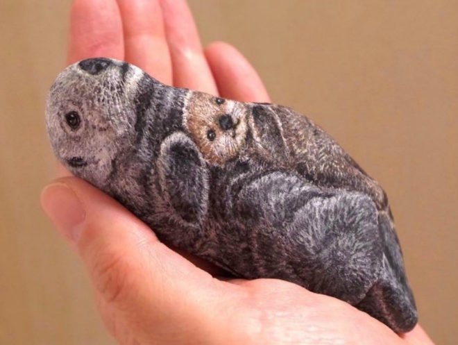 Akie Nakata, japanese stone artist, japanese stone art, painted rocks, painted rock animals, rock art, japanese art, Akie Nakata Stone Animal Art, rock artist, stone artist, animal designs, animal art, animal artists, animal stone art