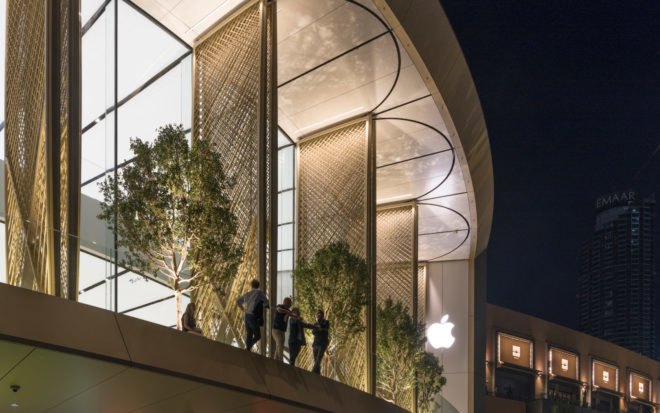 Apple Dubai Mall, Apple Dubai Mall by Foster + Partners, Apple in Dubai, Apple solar wings store, kinetic artwork Apple store, world’s largest kinetic art installation, Foster + Partners apple store design
