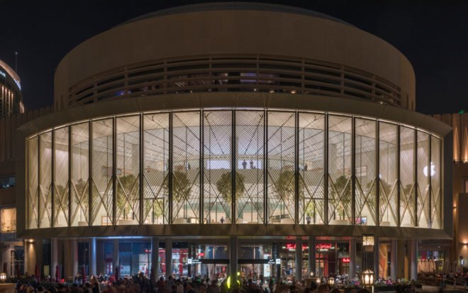 Apple Dubai Mall, Apple Dubai Mall by Foster + Partners, Apple in Dubai, Apple solar wings store, kinetic artwork Apple store, world’s largest kinetic art installation, Foster + Partners apple store design