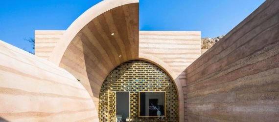 Cuevas del Pino by UMMO Estudio, Britain cave home, France cave home, Loess Plateau modern cave homes, contemporary cave homes, modern cave architecture, Ra Paulette cave homes New Mexico, New Mexico cave homes, sandstone cave homes