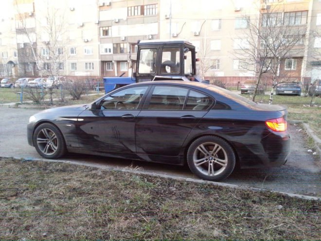 Dirty Art by Nikita Golubev, Nikita Golubev street artist, Nikita Golubev ProBoyNick, Nikita Golubev dirty cars, dirty car art, dirty car reverse graffiti, clean graffiti on cars, Moscow reverse graffiti