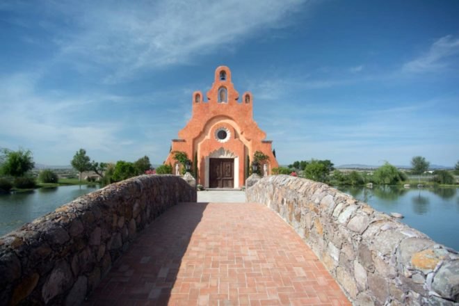 Hacienda San Jose Lavista, Jose Seoane Castro, Pedro Urquiza, mexican retreat, mexico hotels, San Miguel de Allende, San Miguel de Allende hotels, San Miguel de Allende retreats, adobe buildings, traditional mexican structures, colonial architecture, adobe walls, adobe building materials, San Miguel de Allende retreats