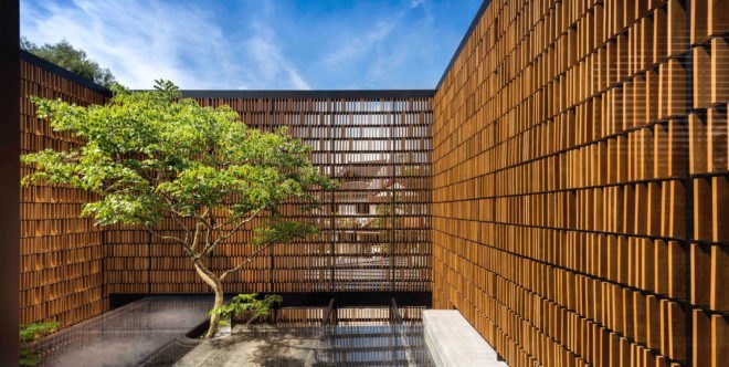 House 24, Park + Associates Pte Ltd, courtyard, Singapore, timber screens, natural light, timber craftsmanship, screens, green architecture, swimming pool, tropical climate, glass facade
