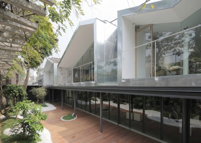 O-office Architects, work studios, plant house, green work-studio, green offices, garden office space, green work space, plants for office space, locally-sourced materials, timber and glass buildings, Guangzhou plant house, Chinese architecture, plant infused buildings, garden space, urban gardens, greenhouse, reformed greenhouse