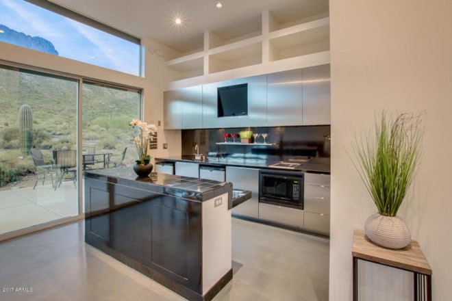 house near Tonto National Park, tiny desert home, tiny cube shaped homes, modern cube homes, contemporary cube homes, compact cube house, Arizona tiny house