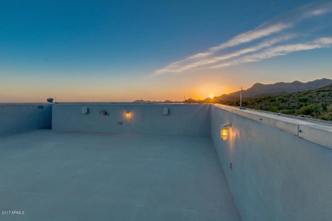 house near Tonto National Park, tiny desert home, tiny cube shaped homes, modern cube homes, contemporary cube homes, compact cube house, Arizona tiny house