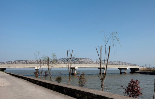 Wuxi Harbor Bridge by Mimesis Architecture Studio, bamboo bridge, bamboo bridge in Dingshu Town, carbonized bamboo, carbonized bamboo bridge, bamboo formwork