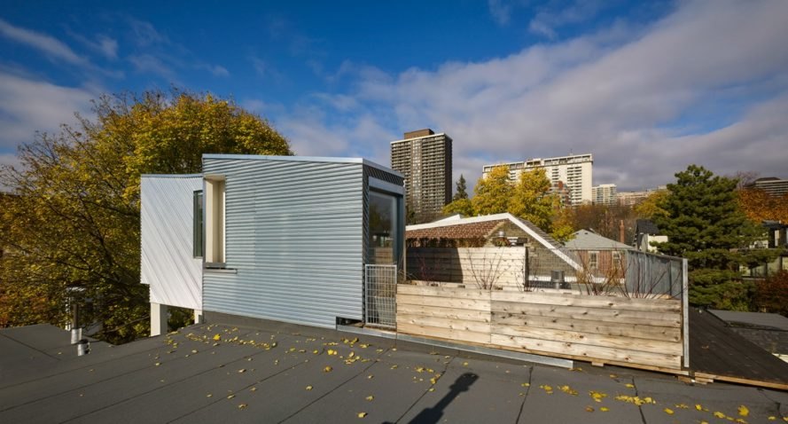 Aleph Bau, twelve tacoma, aluminum cladding, aluminum exterior, toronto row homes, modern architecture, aluminum home exterior, building materials, home design, interio design, minimalist interior design, toronto architecture, modern home design,