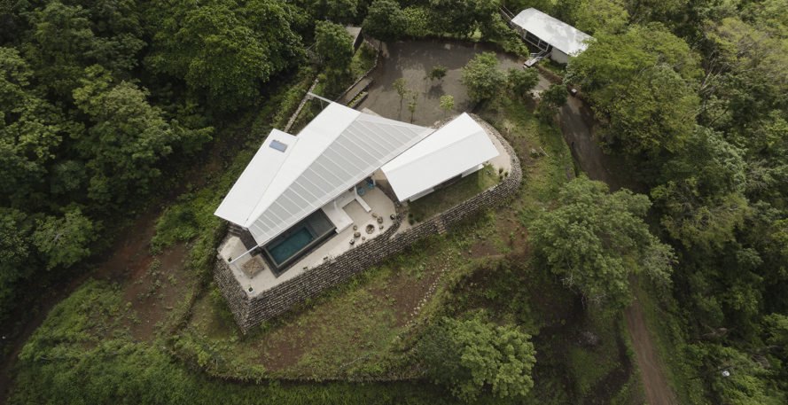 Casa Pájaro de Plata, OS Arquitectura, John Osborne, jungle, infinity pool, viewing platform, green architecture, wood, marble, natural stone, panoramic views