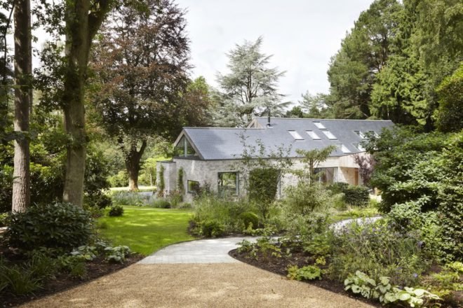 House in the Woods by alma-nac, House in the Woods in England, prefabricated housing, prefab contemporary home, SIPs architecture, SIP prefab home,
