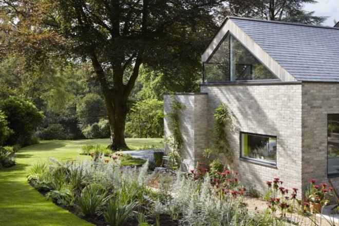 House in the Woods by alma-nac, House in the Woods in England, prefabricated housing, prefab contemporary home, SIPs architecture, SIP prefab home,