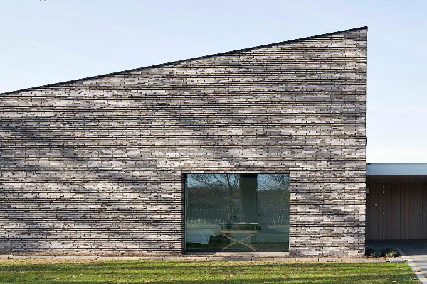 positive energy house, Joris Verhoeven Architectuur, solar power, solar panels, energy efficient home design, energy efficiency, home insulation, green design, sustainable home design, heat radiation, high efficiency windows, zero energy houses, zero energy design,