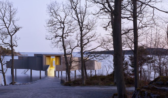 Kallbadhus, bath house, timber cladding, Sweden, Kallbadhusets Vänner, White Arkitekter, green architecture, sauna, glulam beams, bridge