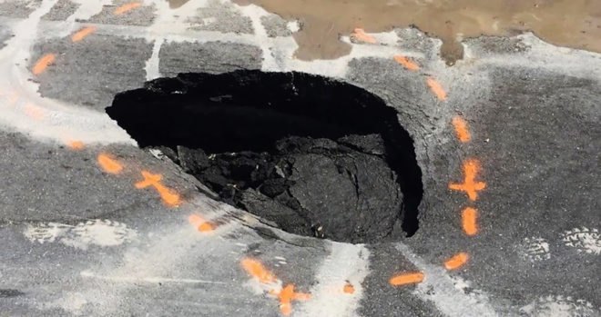 Mar-a-Lago, Donald Trump, Trump, President Donald Trump, President Trump, Florida, Palm Beach, sinkhole, sinkholes, infrastructure, golf, golf club, club, politics