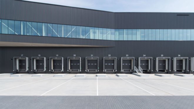 Nature’s Pride Maasdijk, Nature’s Pride distribution center, Nature’s Pride by Paul de Ruiter Architects, BREEAM Excellent architecture, BREEAM Excellent in Netherlands, sustainable distribution center, green roof bee hotel