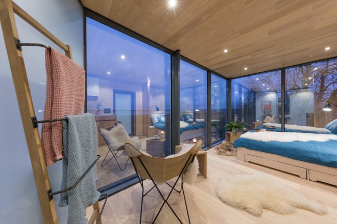 OOD, ÖÖD homes, tiny pop up hotel rooms, tiny moveable homes, Estonian home startup, pop up homes, modular tiny homes, mirrored glass architecture