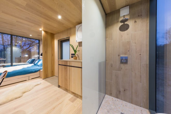 OOD, ÖÖD homes, tiny pop up hotel rooms, tiny moveable homes, Estonian home startup, pop up homes, modular tiny homes, mirrored glass architecture