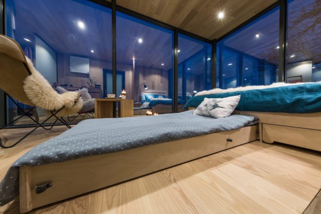 OOD, ÖÖD homes, tiny pop up hotel rooms, tiny moveable homes, Estonian home startup, pop up homes, modular tiny homes, mirrored glass architecture