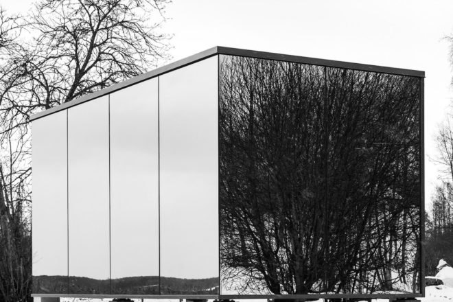 OOD, ÖÖD homes, tiny pop up hotel rooms, tiny moveable homes, Estonian home startup, pop up homes, modular tiny homes, mirrored glass architecture