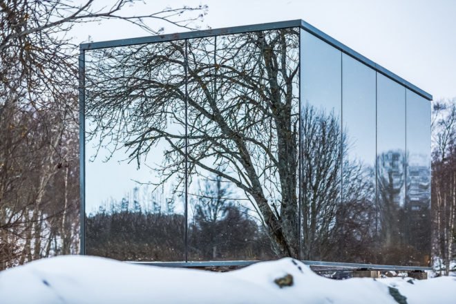 OOD, ÖÖD homes, tiny pop up hotel rooms, tiny moveable homes, Estonian home startup, pop up homes, modular tiny homes, mirrored glass architecture