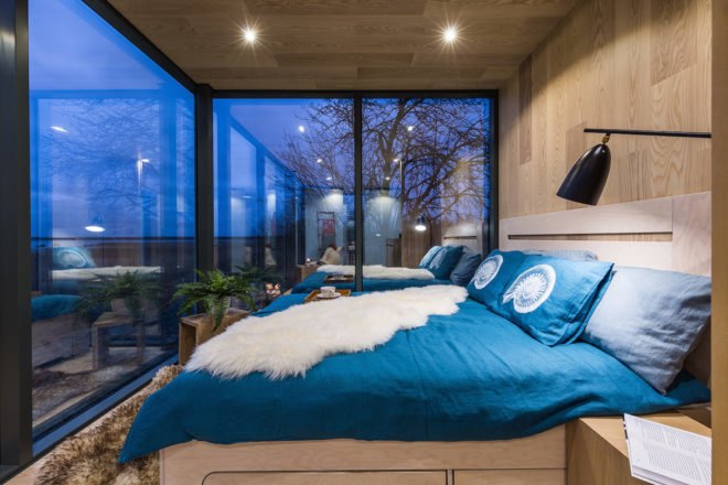 OOD, ÖÖD homes, tiny pop up hotel rooms, tiny moveable homes, Estonian home startup, pop up homes, modular tiny homes, mirrored glass architecture