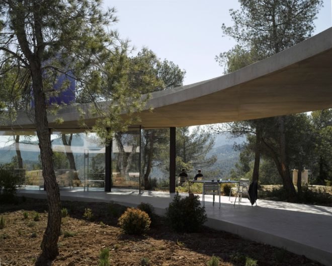 Solo Houses, Office KGDVS, Christian Bourdais, circular homes, round homes, round buildings, forest homes, forest living, off grid retreats, round home design, circular home design, glass homes, spanish architecture, concrete homes, interior design, off grid living, spanish retreats, Matarraña homes,