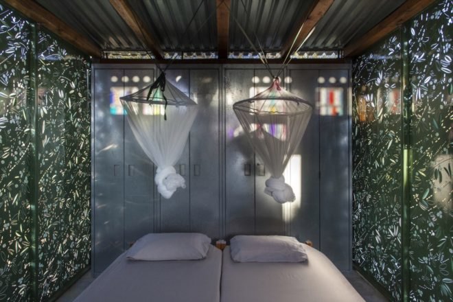Olive Tree House by Eva Sopéoglou, Halkidiki house, Halkidiki summer house, prefabricated summer retreat, prefab Greek home, prefab summer home, METALSO in prefab homes,