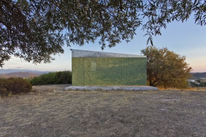 Olive Tree House by Eva Sopéoglou, Halkidiki house, Halkidiki summer house, prefabricated summer retreat, prefab Greek home, prefab summer home, METALSO in prefab homes,
