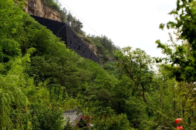 Qianfoya Cliff Inscriptions, Qianfo Cliff, Guangyuan, Sichuan Province cliffs, conservation architecture, cliff inscriptions, cliff shelters china, ancient cliff inscriptions china, landscape architecture, cliff conservation, parasitic architecture, Architectural Design and Research Institute of Tsinghua University, protective shelters,