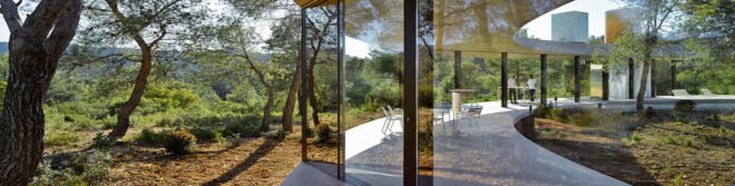 Solo Houses, Office KGDVS, Christian Bourdais, circular homes, round homes, round buildings, forest homes, forest living, off grid retreats, round home design, circular home design, glass homes, spanish architecture, concrete homes, interior design, off grid living, spanish retreats, Matarraña homes,
