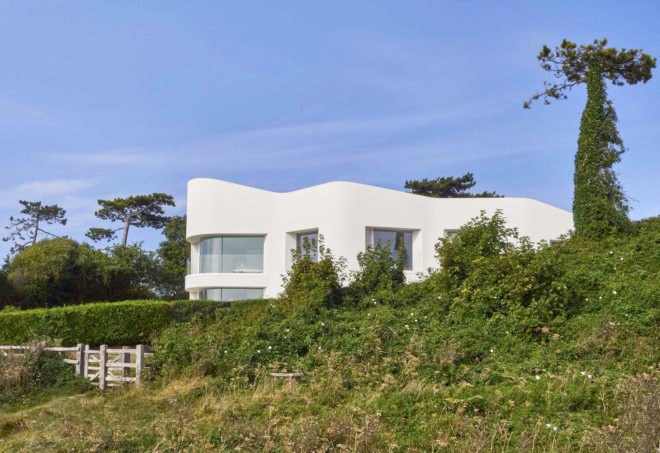 Ness Point House, Tonkin Liu Architects, England, green roof, natural ventilation, natural cooling, green architecture, skylight, solar power, heat recovery