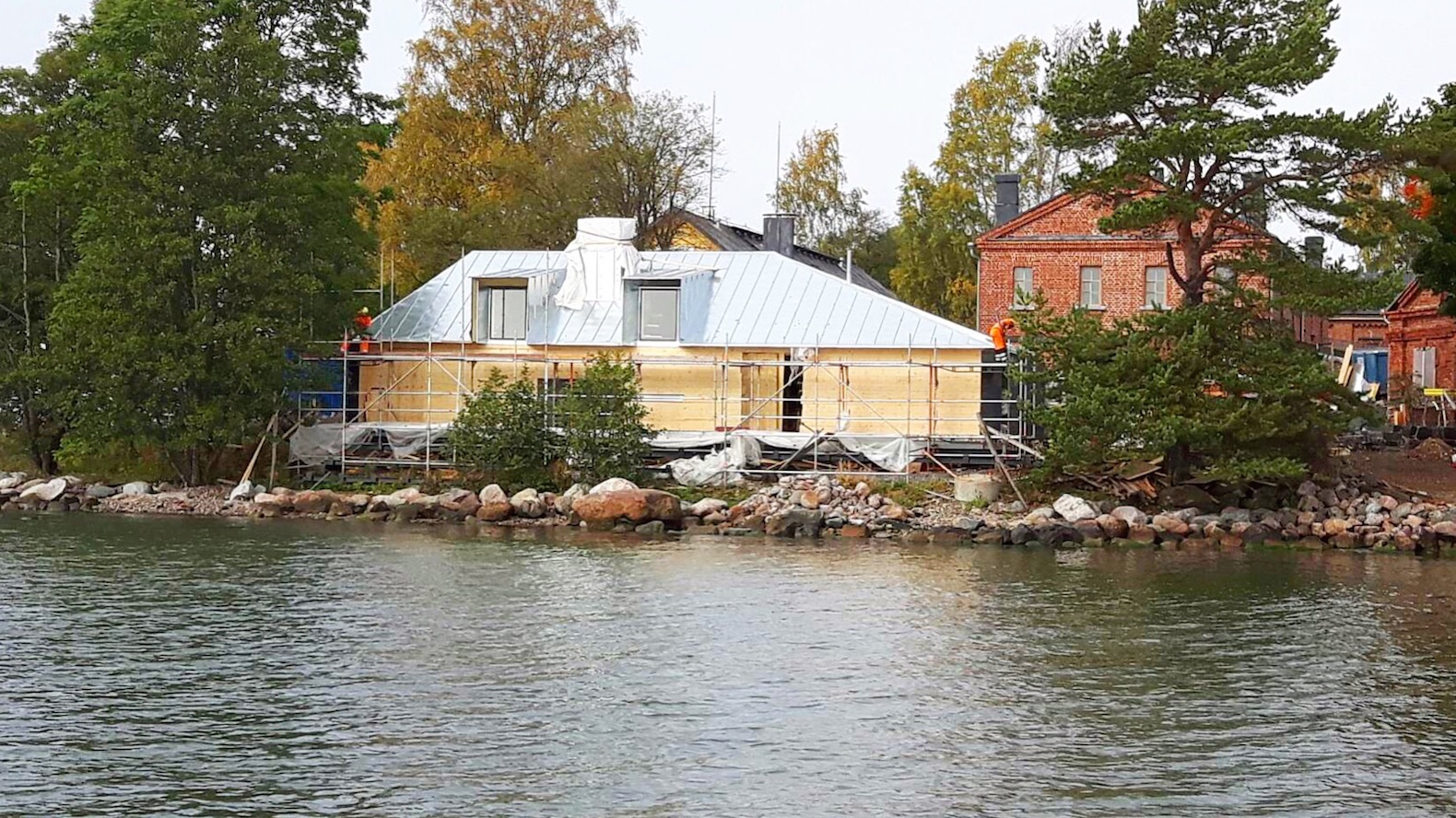 Lonna Sauna hours, Lonna Sauna by OOPEAA, Lonna Sauna in Helsinki, Lonna Sauna in Finland, public saunas in Helsinki, contemporary sauna design, timber sauna natural materials,