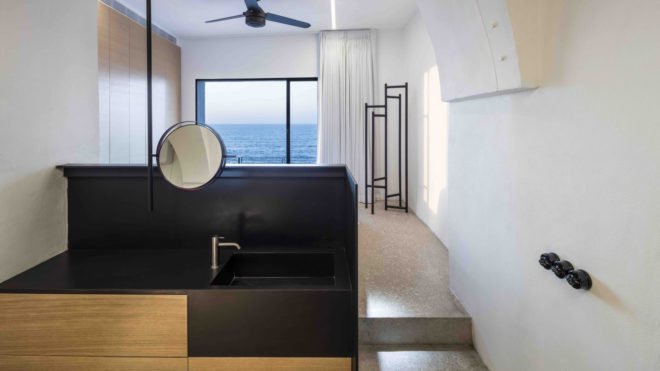 Modern Cave, Pitsou Kedem Architects, cave, Israel, vaulted ceilings, green renovation, natural light, renovated interior, green interior