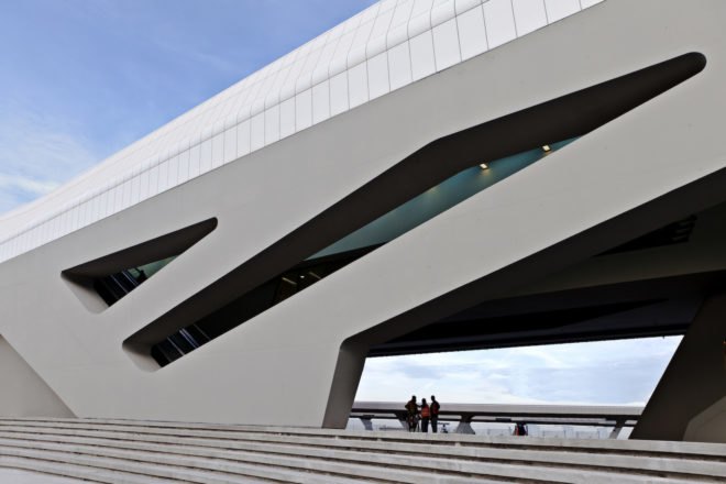 Napoli Afragola station by Zaha Hadid Architects, Napoli Afragola station in Naples, Napoli Afragola station Italy, high speed rail Italy, rail station design Italy, high speed rail hub Italy, solar powered train station,
