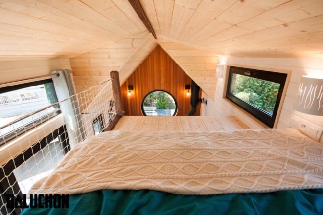 Ostara by Baluchon, Baluchon tiny house builder, France tiny house, Toulouse tiny house, French style tiny house, rustic tiny house, Ostara tiny house, tiny house on horse farm,