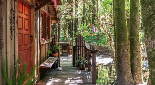 Sonoma tiny house, Vanguard Properties, tiny house, treehouse, green architecture, wooden deck, canopy, California