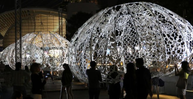 Urchins installation, Choi+Shine Architects, art installation, sea urchins, iLight Marina Bay Festival, Singapore, temporary installation, biomimicry, green design, patterns