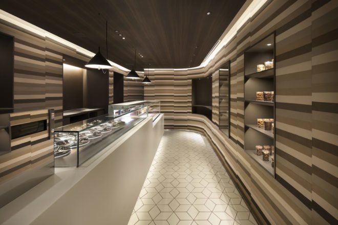 à tes souhaits!, à tes souhaits! Kichijoji, à tes souhaits design by nendo, nendo store design, nendo interior design, modern ice cream shop, contemporary patisserie design, Japanese patisserie interior design, contemporary earth walls, earth walls in retail
