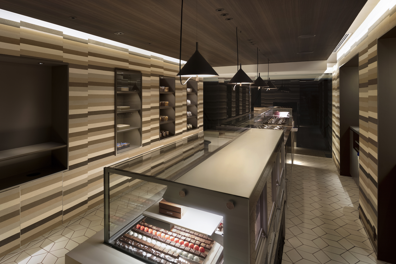 à tes souhaits!, à tes souhaits! Kichijoji, à tes souhaits design by nendo, nendo store design, nendo interior design, modern ice cream shop, contemporary patisserie design, Japanese patisserie interior design, contemporary earth walls, earth walls in retail