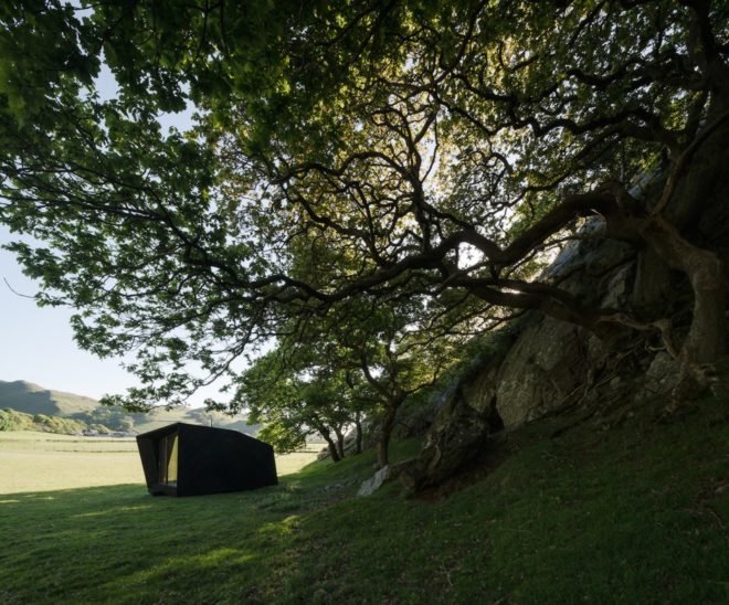 Arthur's cave cabin, Arthur's cave by Miller Kendrick architects, Arthur's cave by Epic Retreats, Arthur's cave in Welsh countryside, Arthur's cave in Wales, sheep wool insulation,